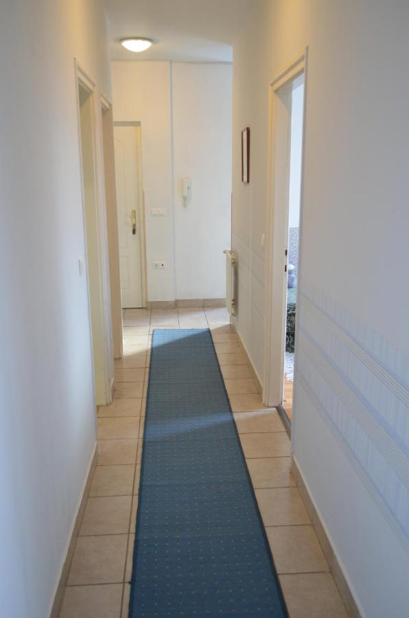 Gabi Apartman Hajduszoboszlo Exterior photo