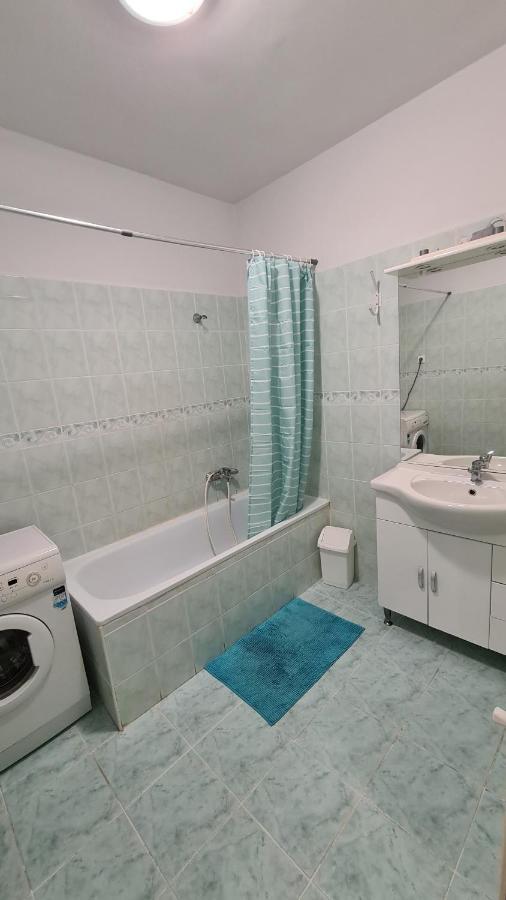 Gabi Apartman Hajduszoboszlo Exterior photo
